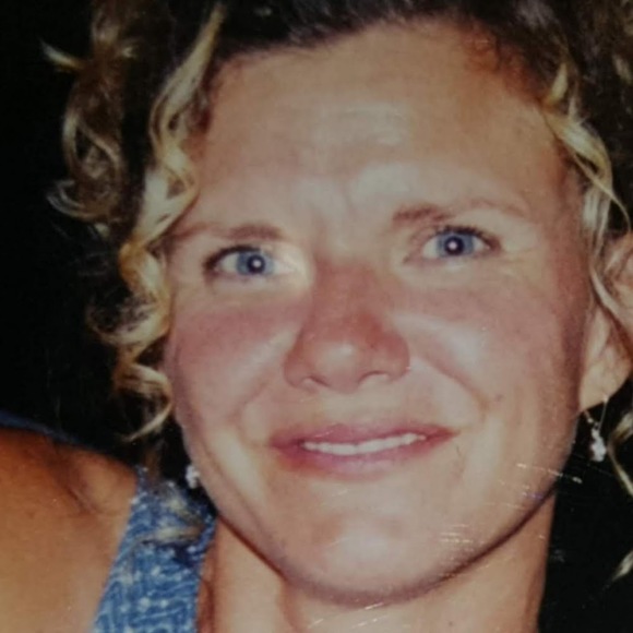 Meet your Posher, Becky - Picture 1 of 1